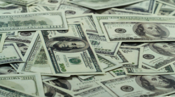 传奈飞(NFLX.US)数百亿美元贷款筹备中 现金要约竞